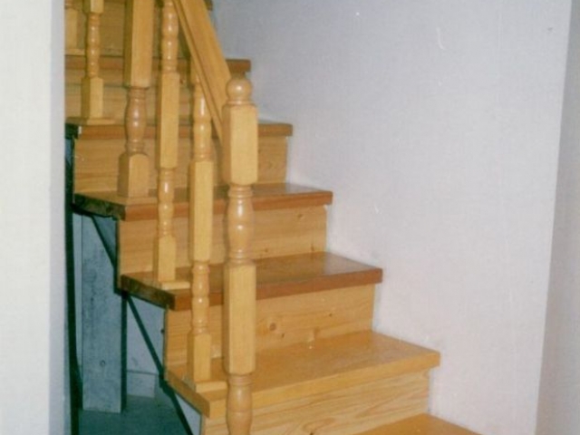asztalos Pécs, pécsi asztalos, fa nyílászárók Pécs, fa ablak Pécs, fa ajtó Pécs
